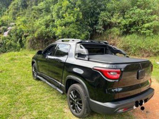 FIAT TORO 2.0 16V TURBO DIESEL RANCH 4WD AT9 FIAT TORO 2.0 16V TURBO DIESEL RANCH 4WD AT9